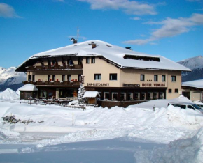Отель Albergo Venezia, Пассо Ролле